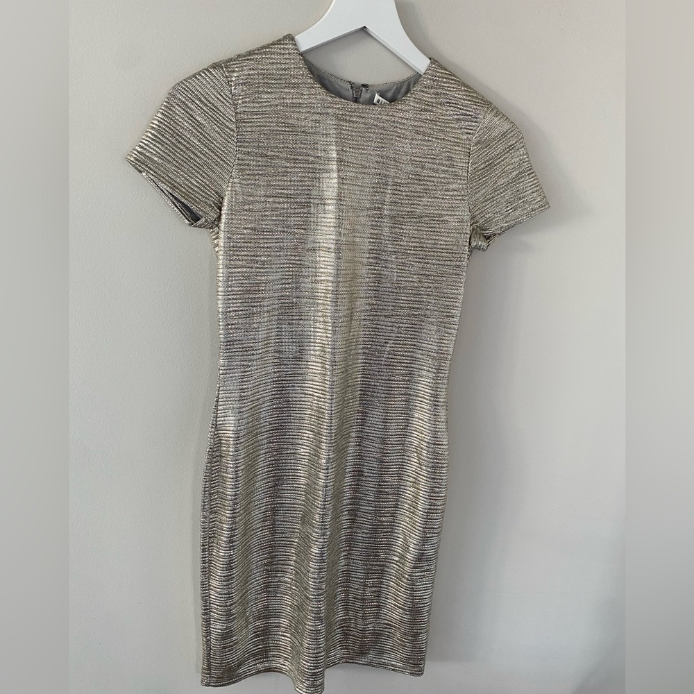 Alice + Olivia NWT Delora Silver Foil Dress - Picture 6 of 12